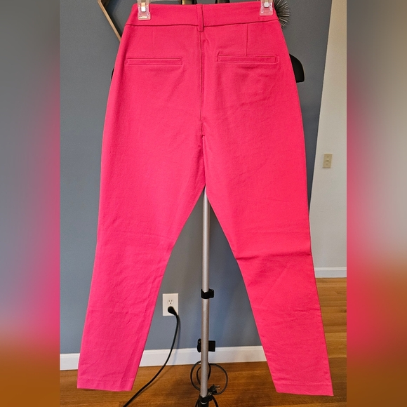 OLD NAVY - HOT PINK PIXY SKINNY PANTS - SIZE 6 - Picture 2 of 3